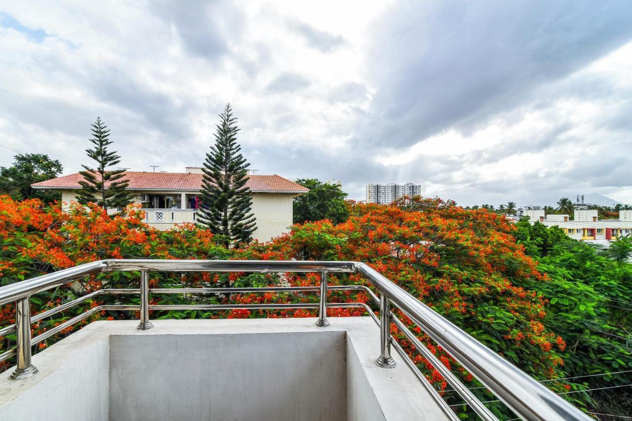 Oyo Flagship Lotus Lakeview Apartments Singānallūr エクステリア 写真