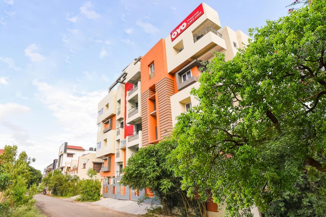 Oyo Flagship Lotus Lakeview Apartments Singānallūr エクステリア 写真