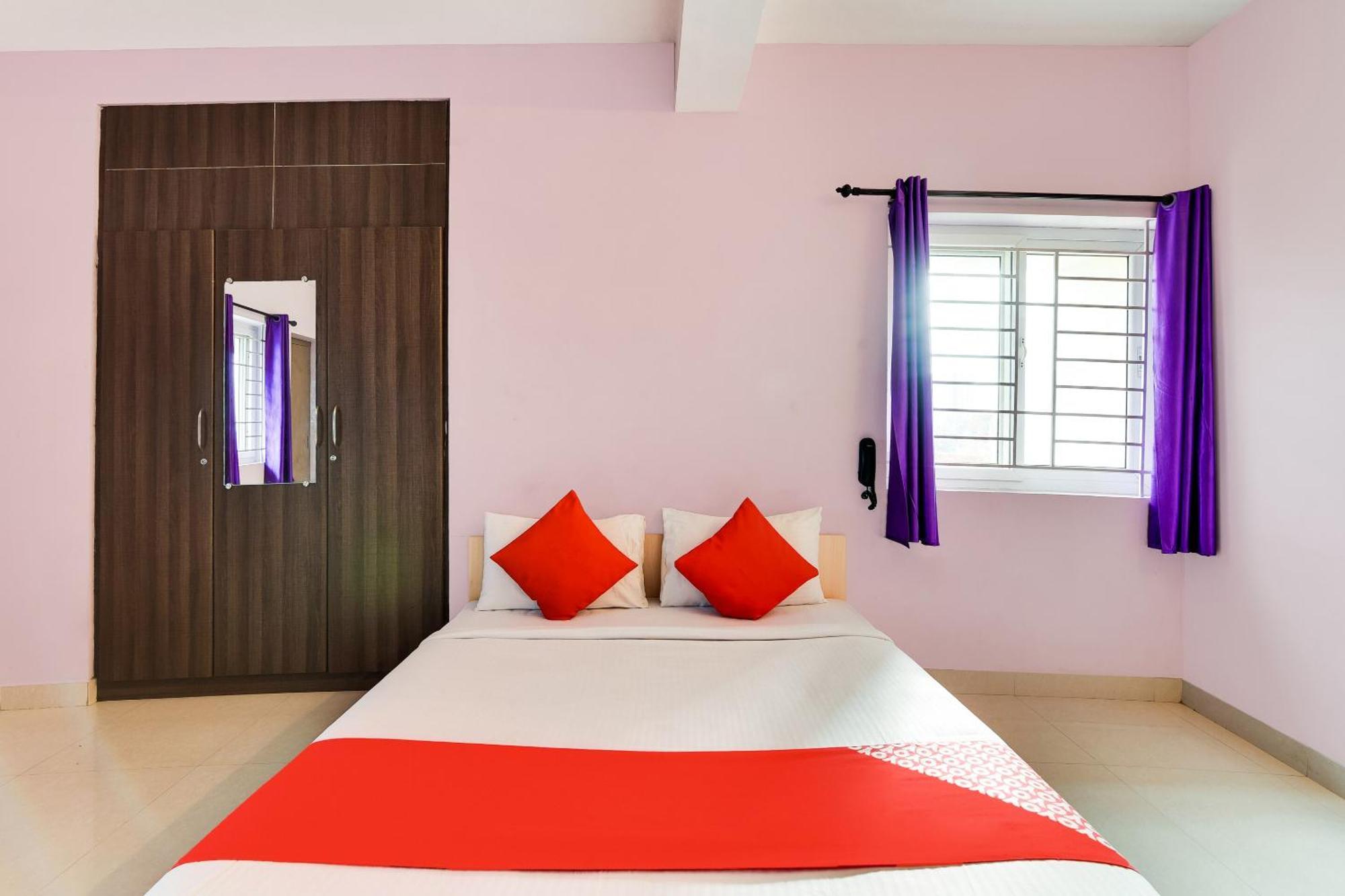 Oyo Flagship Lotus Lakeview Apartments Singānallūr エクステリア 写真